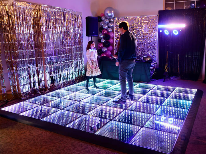 How Many People Can Fit on a 16x16 Dance Floor?