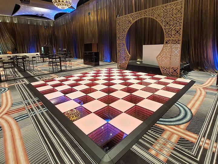 LED dance floor at the banquet (2)