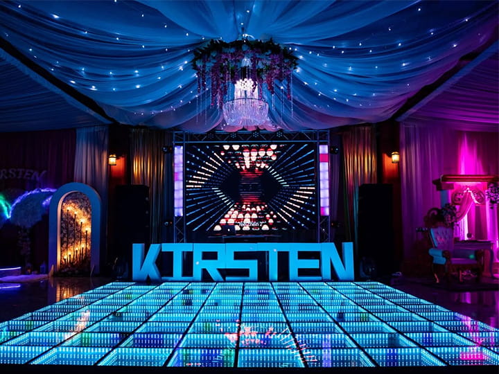 Mirror Dance Floor Rectangle layout scene