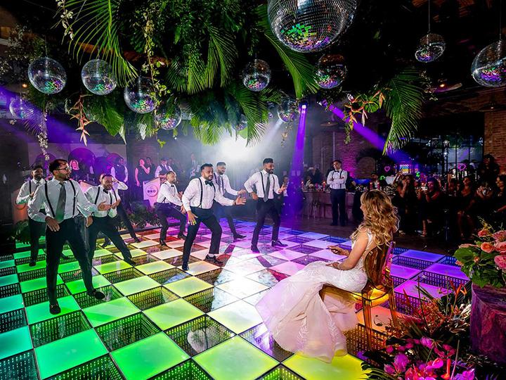 Azulejos-de-suelo-LED-para-bodas