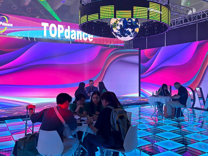 Battery-Magnetic-Dance-Floor