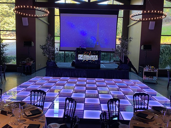 Event-space-showing-good-traffic-flow-and-flexible-seating.