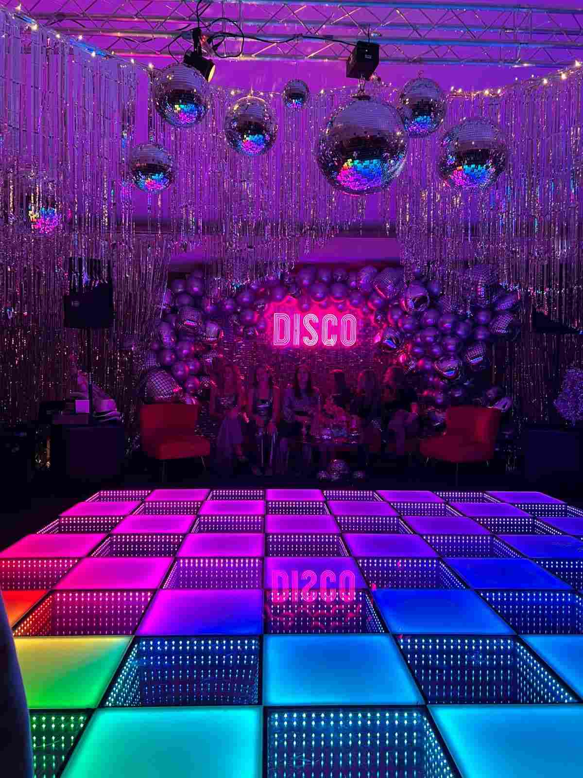 disco party dance floor Belgium Brussels Chloe Dupont