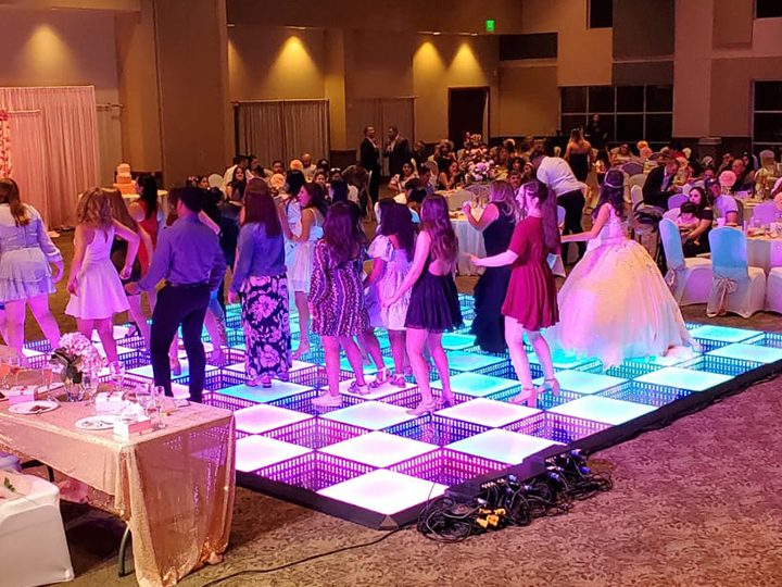 Guests-enjoy-a-perfectly-sized-wedding-dance-floor-for-100-people.